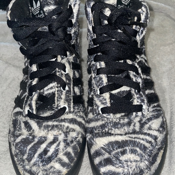Limited addition Jeremy Scott Zebra Adidas - Picture 1 of 10